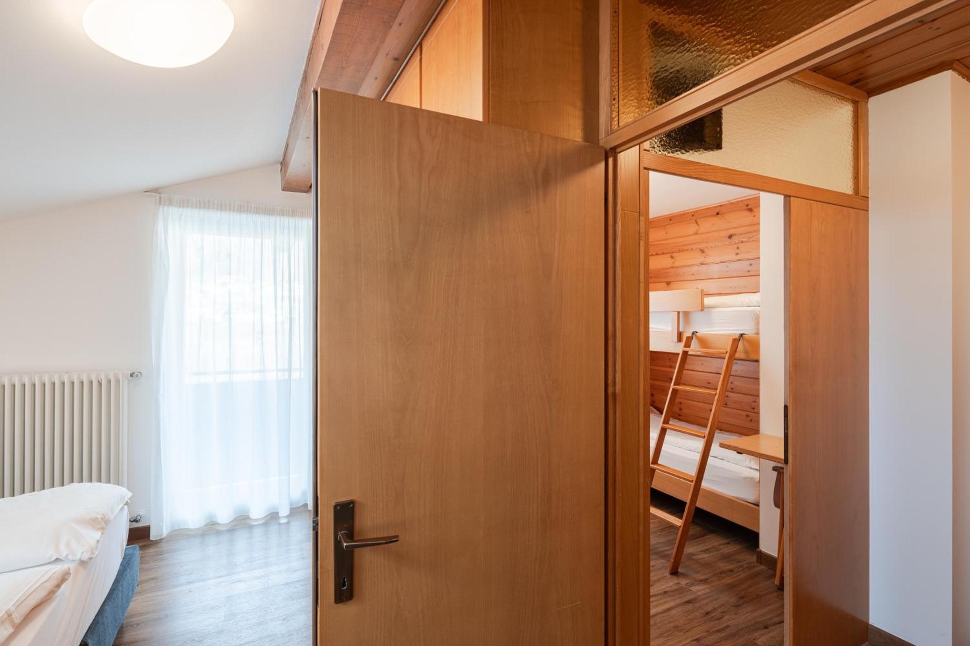 Hotel Nele Циано-ди-Фьемме Номер фото